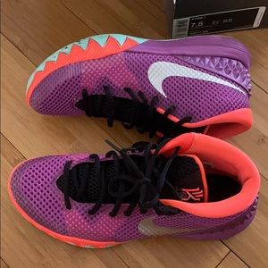 Kyrie 1 Basketball Shoe